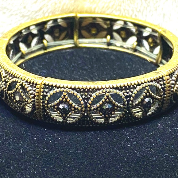 Gold with crystal elements Stretch Bangle - Picture 2 of 4